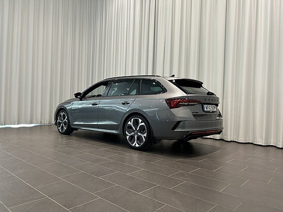 Skoda Octavia 3 of 5