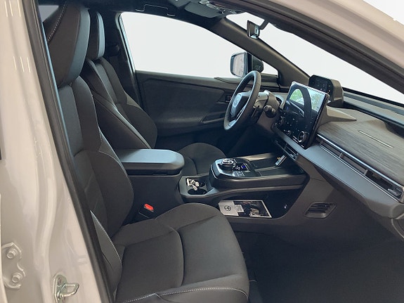 Toyota C-HR+ 6 of 11