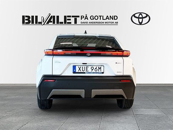Toyota C-HR+ 4 of 5