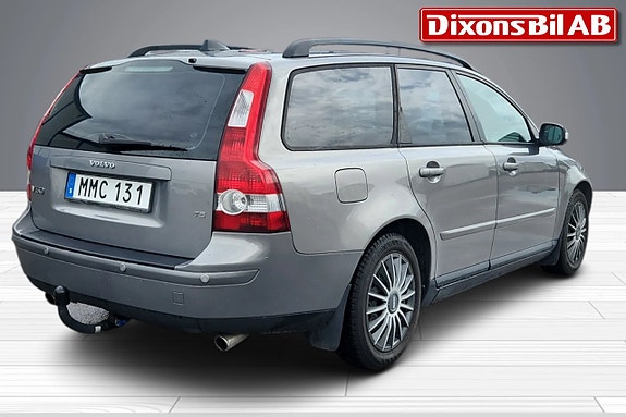 Volvo V50 4 of 5