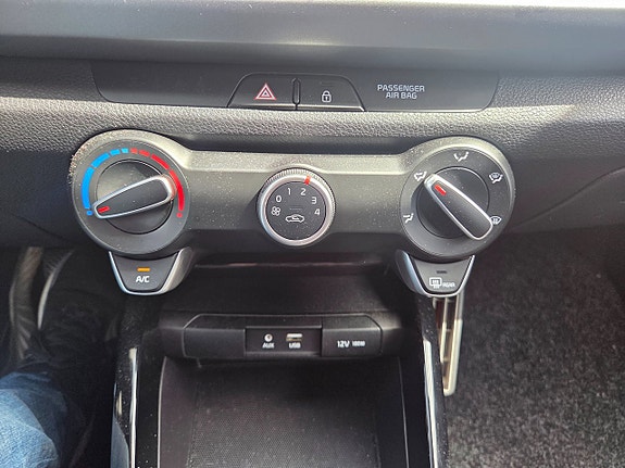 Kia Rio 21 of 23
