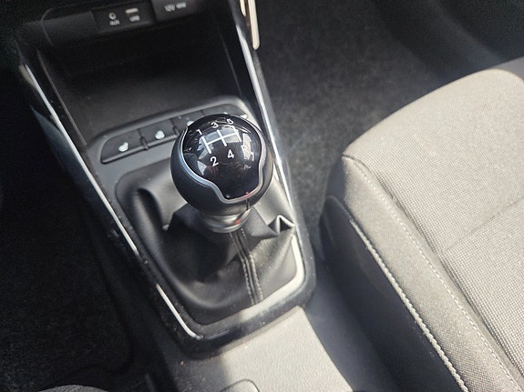 Kia Rio 23 of 23
