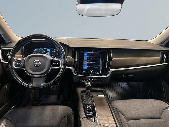 Volvo V90 Cross Country 7 of 22