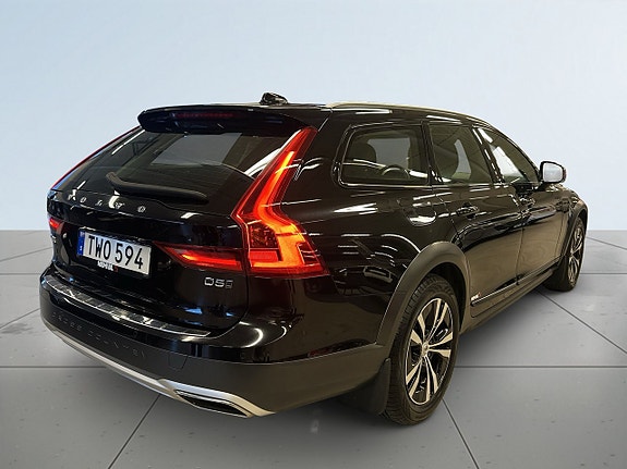 Volvo V90 Cross Country 5 of 5