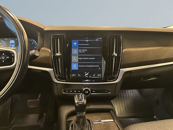 Volvo V90 Cross Country 10 of 22