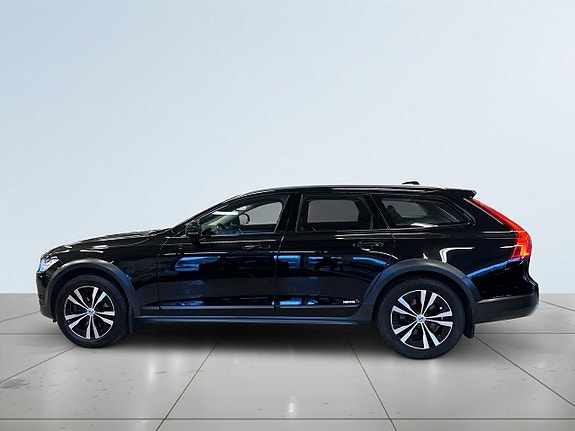 Volvo V90 Cross Country 4 of 5