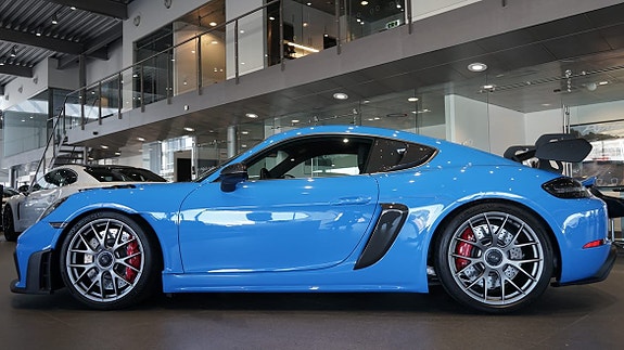 Porsche 718 Cayman GT4 RS 4 of 5