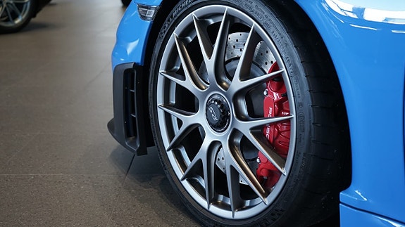 Porsche 718 Cayman GT4 RS 5 of 5