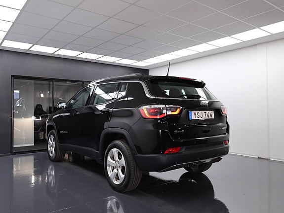 Jeep Compass 9 of 28