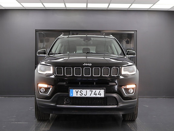 Jeep Compass 6 of 28