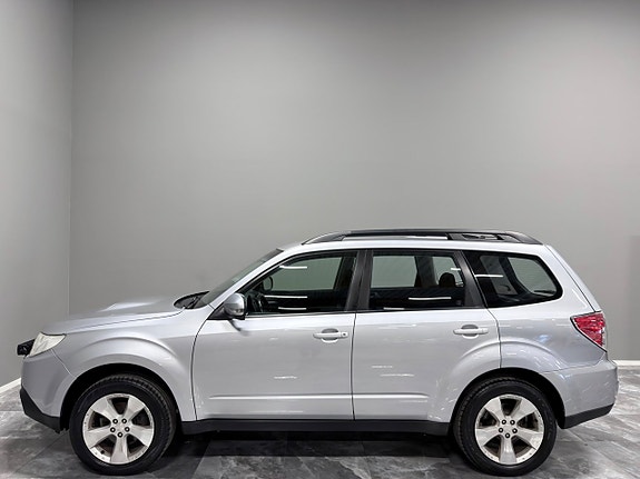 Subaru Forester 4 of 23