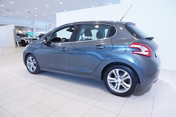 Peugeot 208 5 of 5