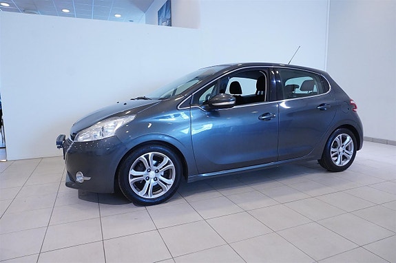 Peugeot 208 3 of 5