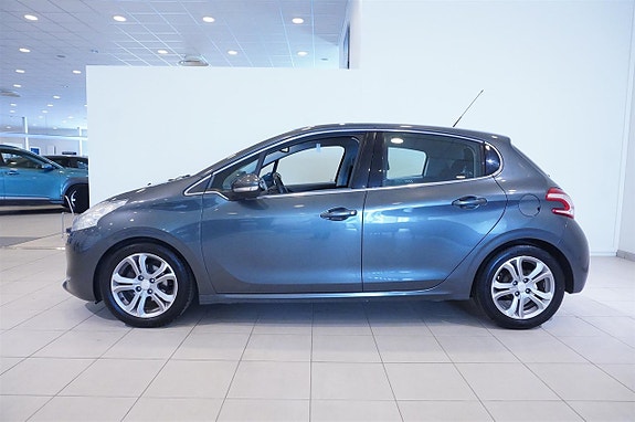 Peugeot 208 4 of 5