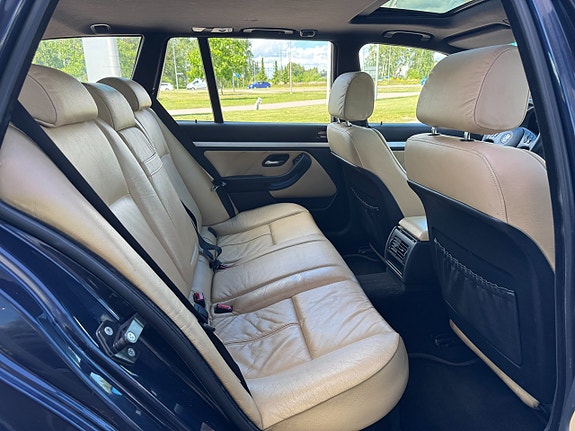 BMW 540i 16 of 19
