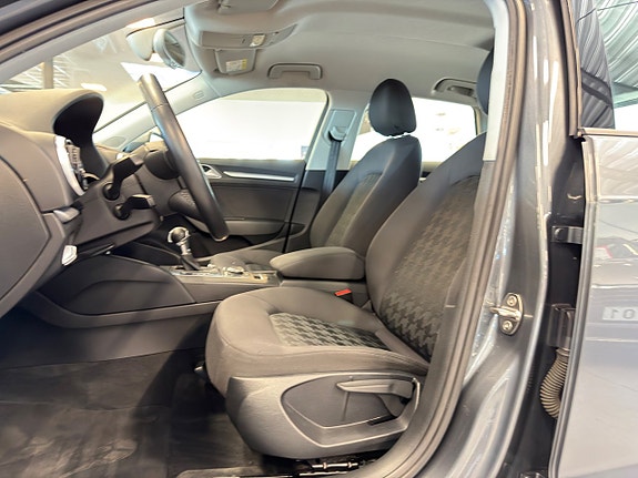 Audi A3 8 of 14