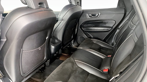 Volvo XC60 11 of 14