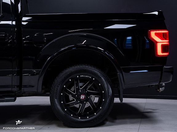 Ford F-150 4 of 5