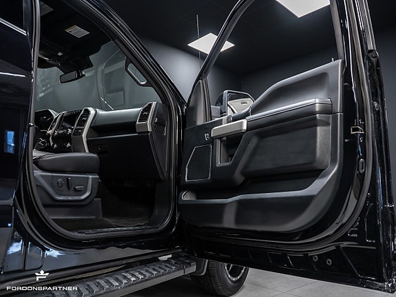 Ford F-150 28 of 30