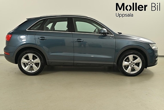 Audi Q3 2 of 5