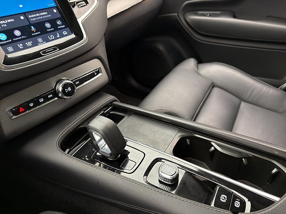 Volvo XC90 22 of 30