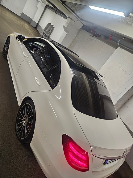 Mercedes-Benz E220 d 5 of 5