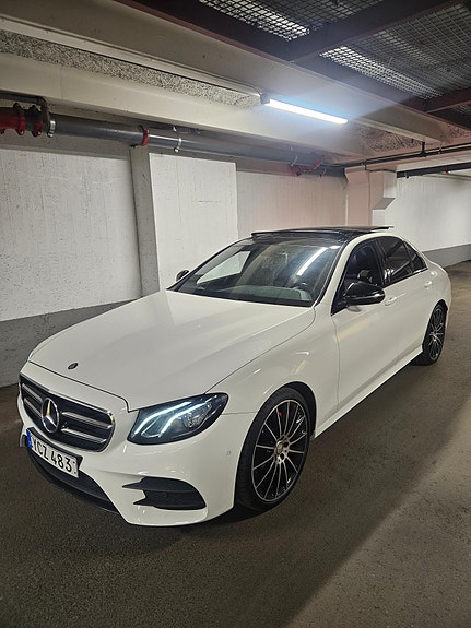Mercedes-Benz E220 d 2 of 5