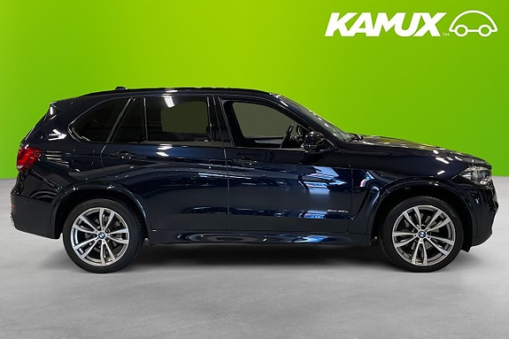BMW X5 2 of 5