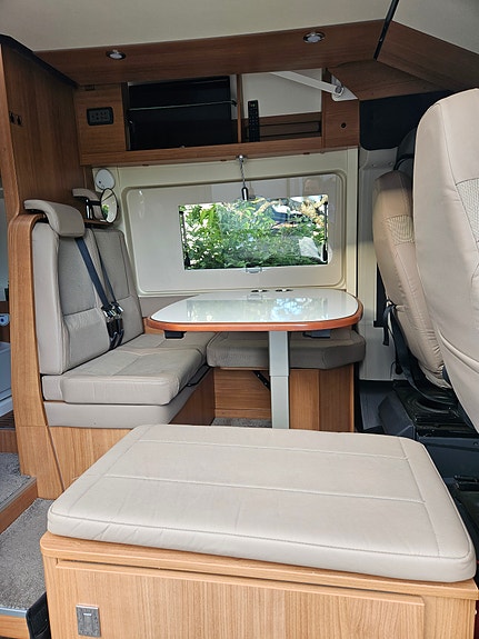Dreamer Family van Select 2 of 8