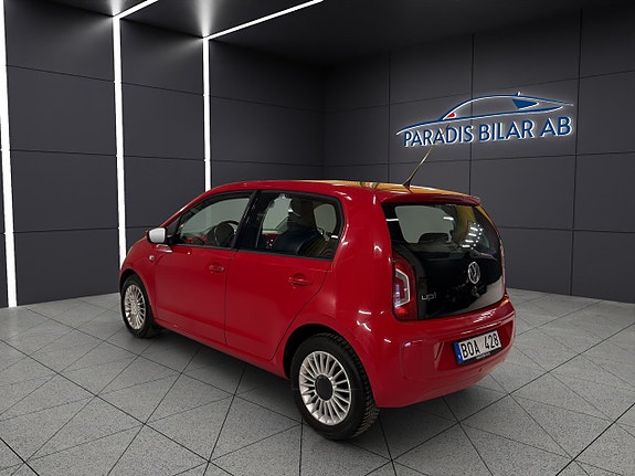 Volkswagen UP! 3 of 5