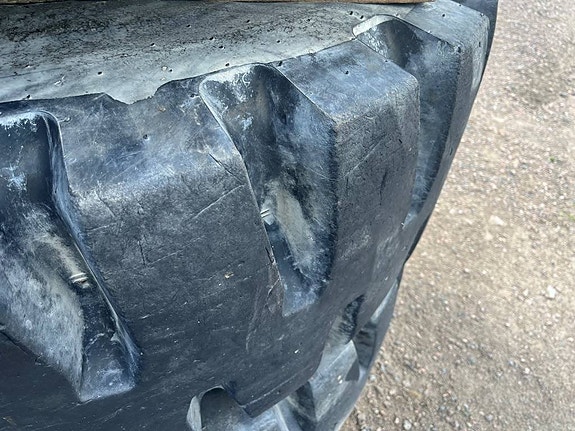 Bridgestone Bergdäck till Volvo L110H , L120H 2 of 5