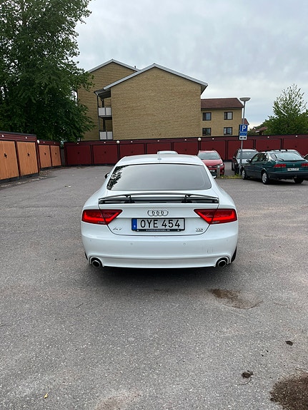 Audi A7 4 of 4