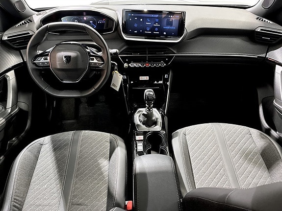 Peugeot 2008 6 of 15