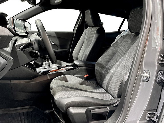 Peugeot 2008 4 of 5