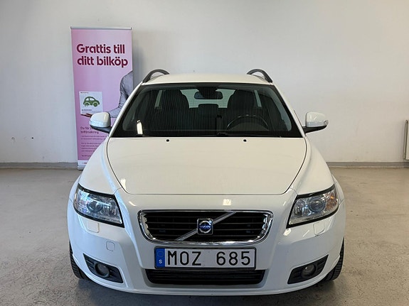 Volvo V50 3 of 5