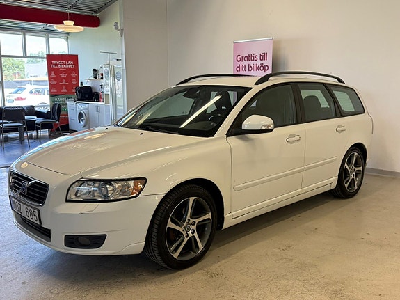 Volvo V50 4 of 5