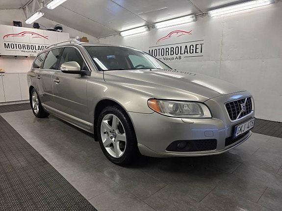 Volvo V70 2.5T Man*2008 Fas2 Skinn* Atraktor 4 of 5