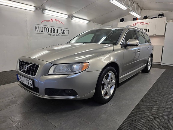 Volvo V70 2.5T Man*2008 Fas2 Skinn* Atraktor
