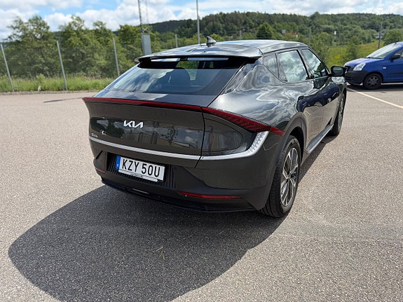Kia EV6 3 of 5
