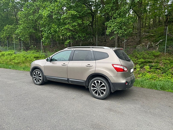 Nissan Qashqai+2 2 of 5