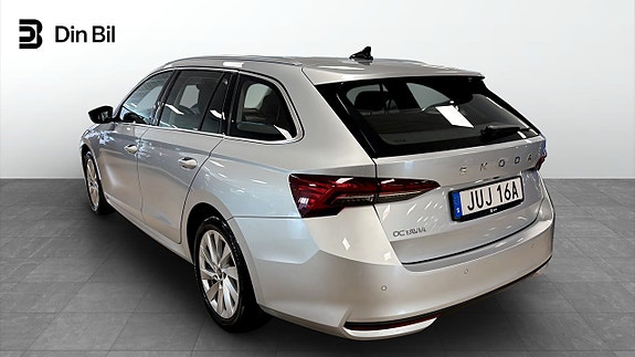 Skoda Octavia 3 of 5