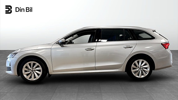 Skoda Octavia 2 of 5