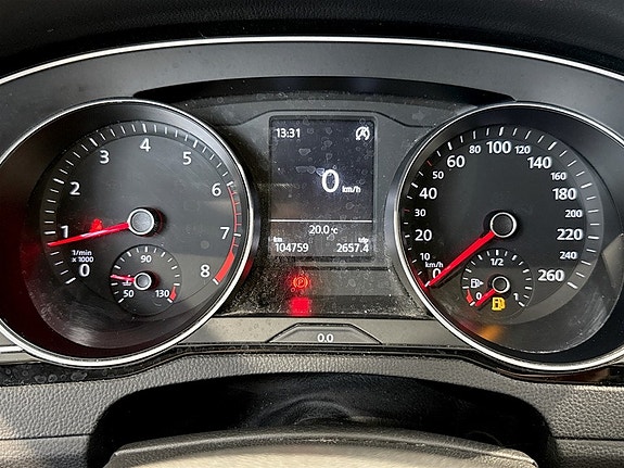 Volkswagen Passat 9 of 18