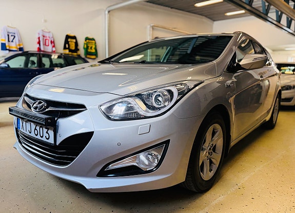 Hyundai i40 2 of 5
