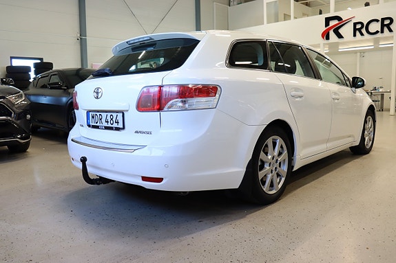 Toyota Avensis 5 of 5
