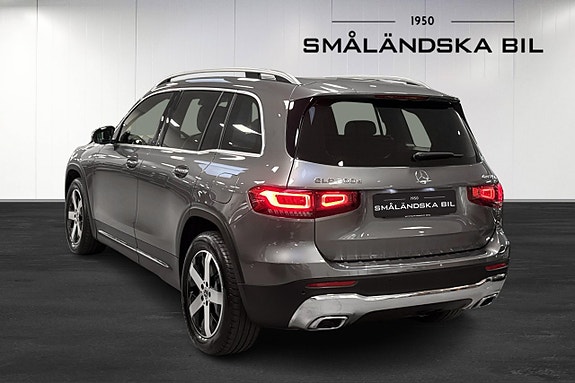 Mercedes-Benz GLB200 d 3 of 17