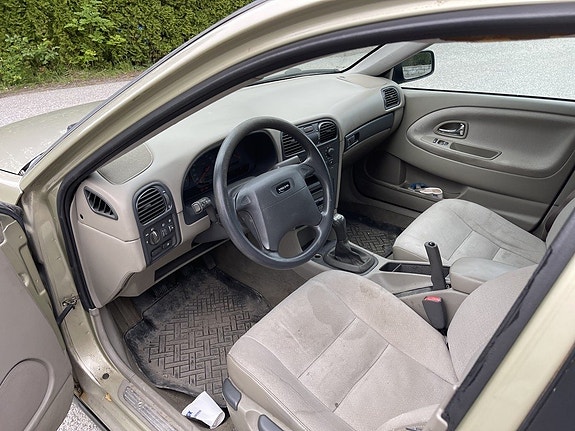 Volvo S40 12 of 18