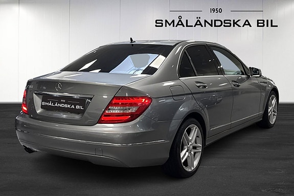 Mercedes-Benz C180 4 of 5