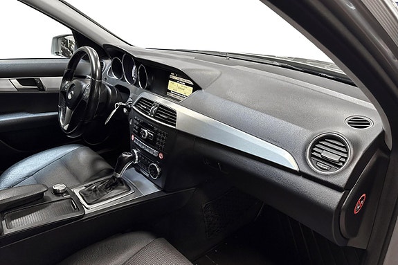 Mercedes-Benz C180 9 of 16