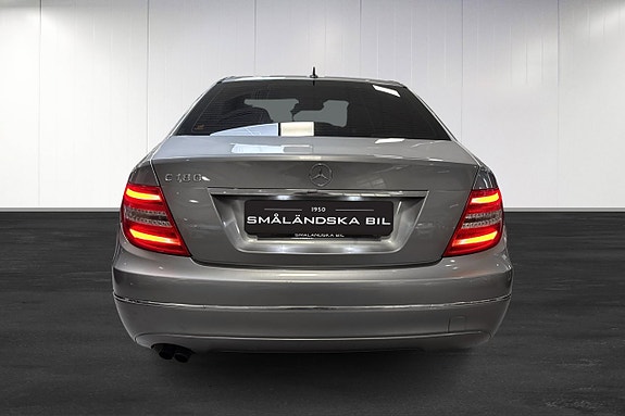 Mercedes-Benz C180 7 of 16